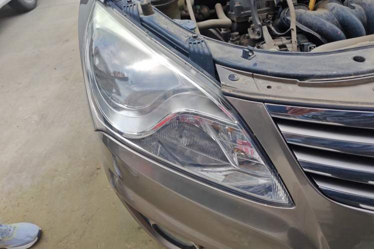 Used Hyundai Celesta 2011 1.6L Manual Comfort Edition Exterior 6