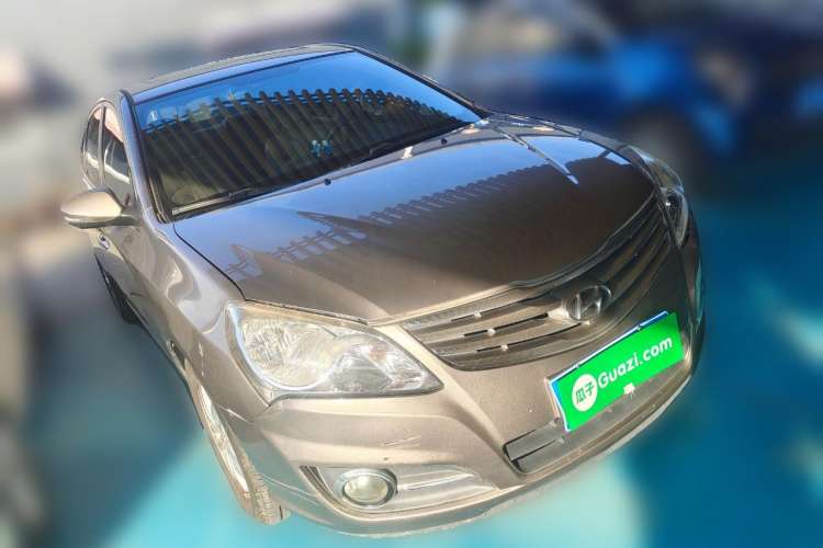 Used Hyundai Celesta 2011 1.6L Automatic Luxury Version Front Right 45 Deg