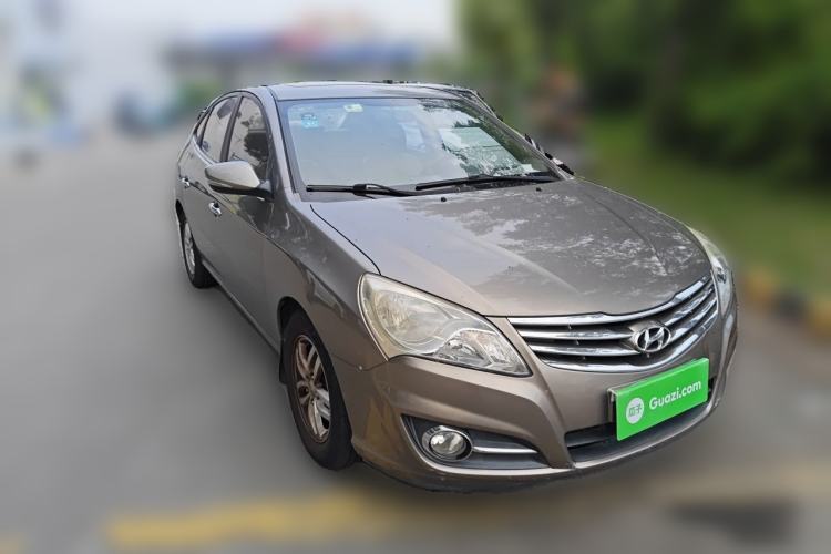 Used Hyundai Celesta 2011 1.6L Automatic Luxury Version Front Right 45 Deg