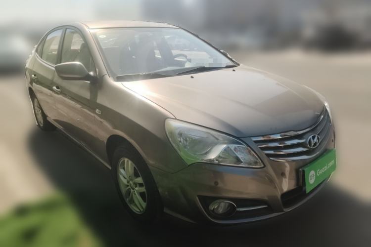 Used Hyundai Celesta 2011 1.6L Manual Comfort Edition Front Right 45 Deg