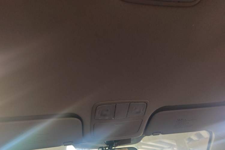Used Hyundai Celesta 2011 1.6L Automatic Comfort Edition Headliner