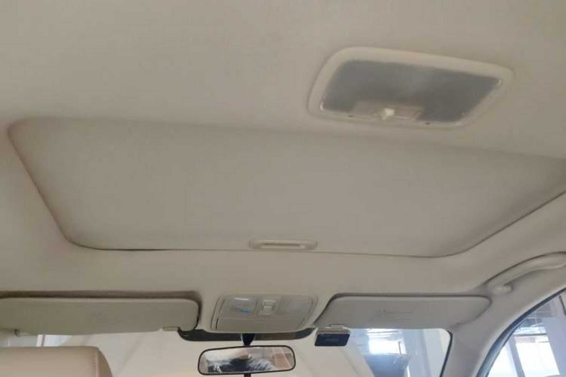 Used Hyundai Celesta 2011 1.6L Automatic Luxury Version Headliner