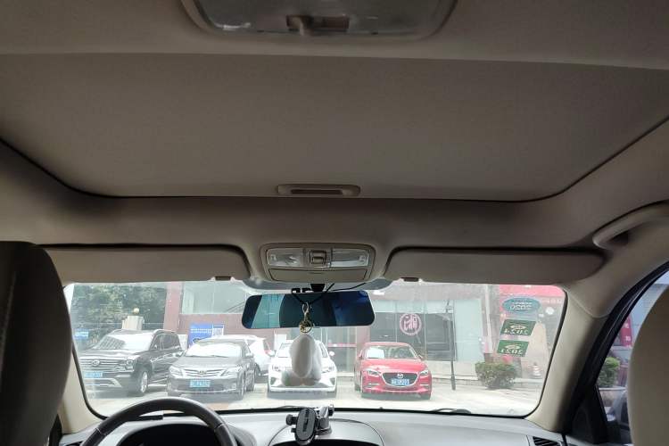 Used Hyundai Celesta 2011 1.6L Automatic Luxury Version Headliner