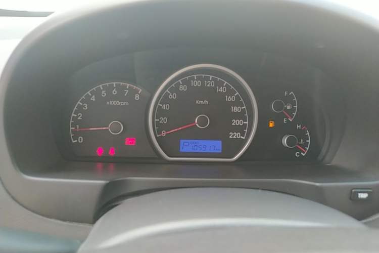 Used Hyundai Celesta 2011 1.6L Automatic Comfort Edition Instrument Cluster