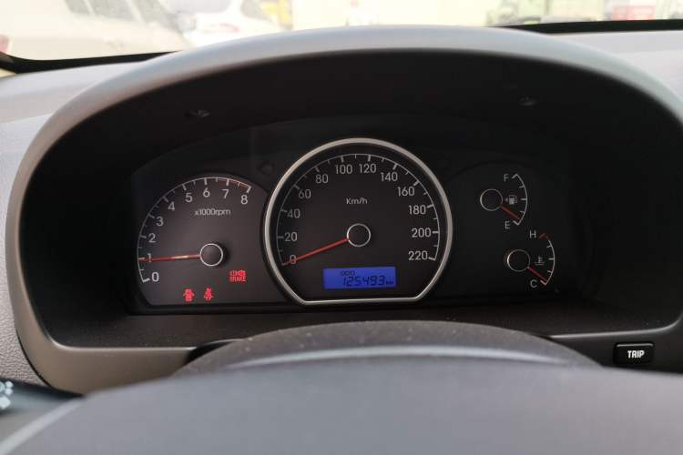 Used Hyundai Celesta 2011 1.6L Manual Comfort Edition Instrument Cluster
