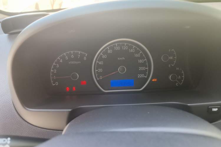 Used Hyundai Celesta 2011 1.6L Manual Comfort Edition Instrument Cluster