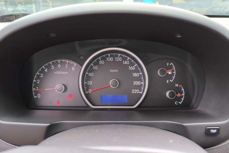 Used Hyundai Celesta 2011 1.6L Manual Comfort Edition Instrument Cluster