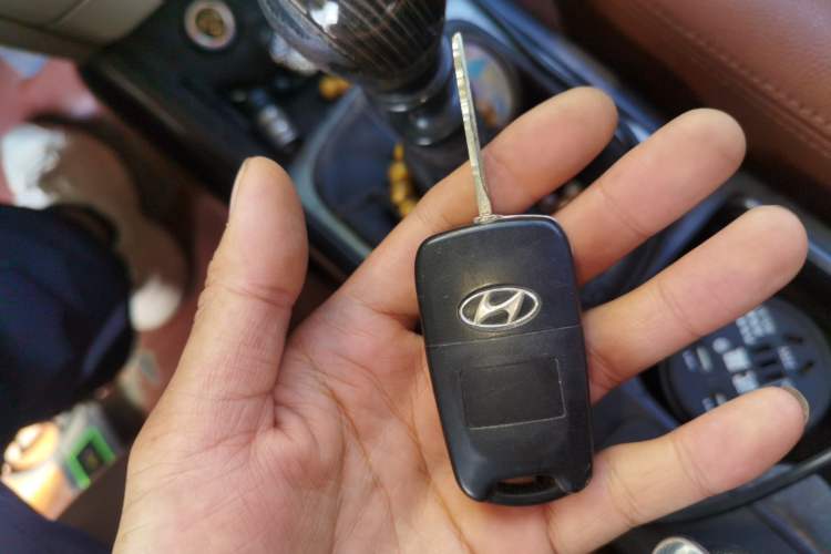 Used Hyundai Celesta 2011 1.6L Manual Comfort Edition Interior 1