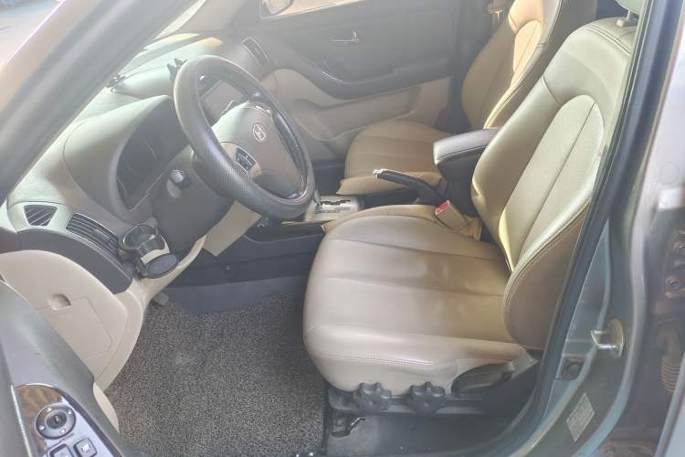 Used Hyundai Celesta 2011 1.6L Automatic Luxury Version Left Front Seat
