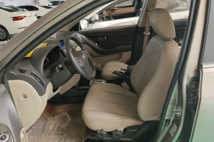 Used Hyundai Celesta 2011 1.6L Automatic Luxury Version Left Front Seat