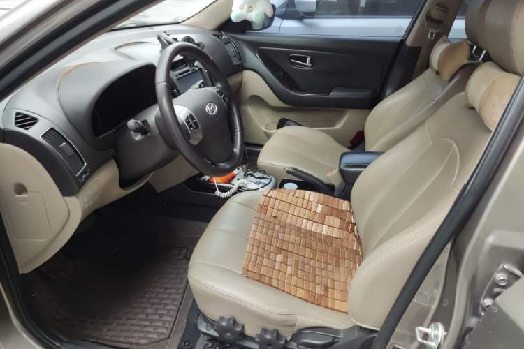 Used Hyundai Celesta 2011 1.6L Automatic Luxury Version Left Front Seat