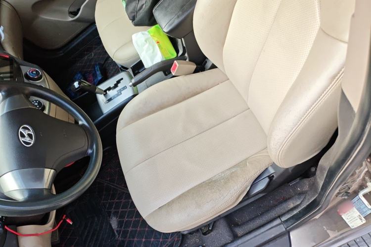 Used Hyundai Celesta 2011 1.6L Automatic Comfort Edition Left Front Seat