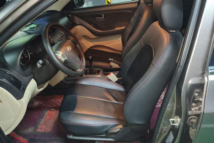 Used Hyundai Celesta 2011 1.6L Manual Comfort Edition Left Front Seat