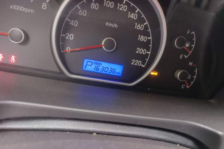 Used Hyundai Celesta 2011 1.6L Automatic Comfort Edition Odometer Close Up