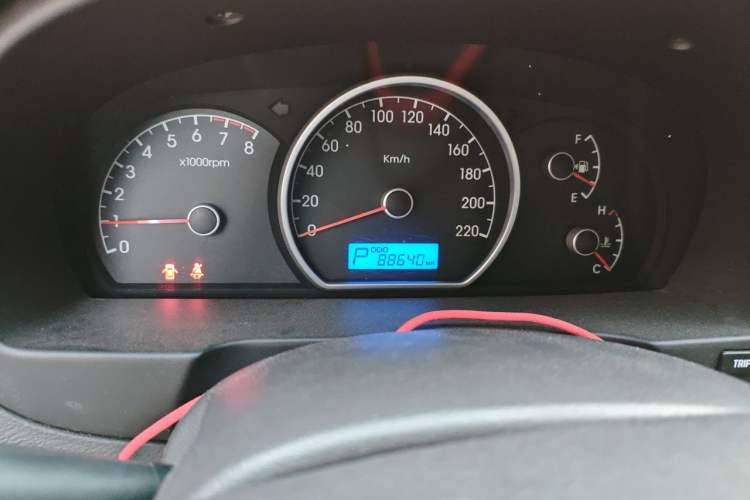 Used Hyundai Celesta 2011 1.6L Automatic Comfort Edition Odometer Close Up