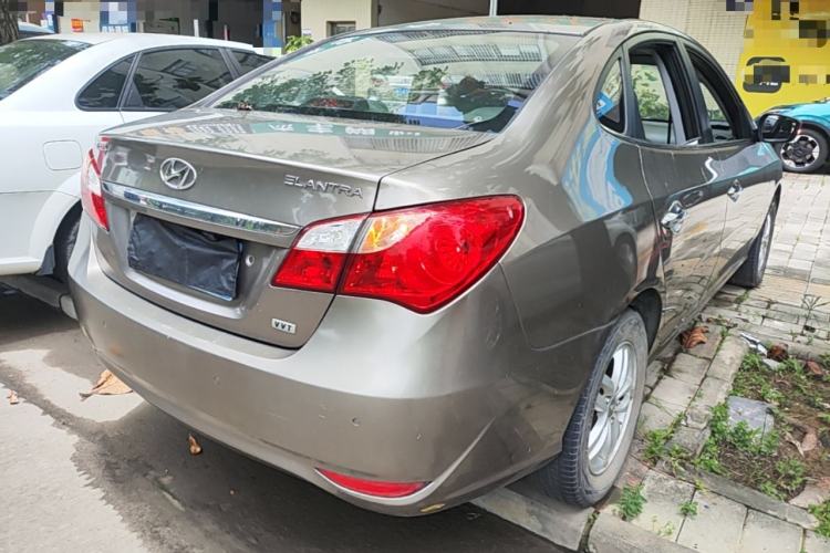 Used Hyundai Celesta 2011 1.6L Manual Luxury Model Rear Right 45 Deg
