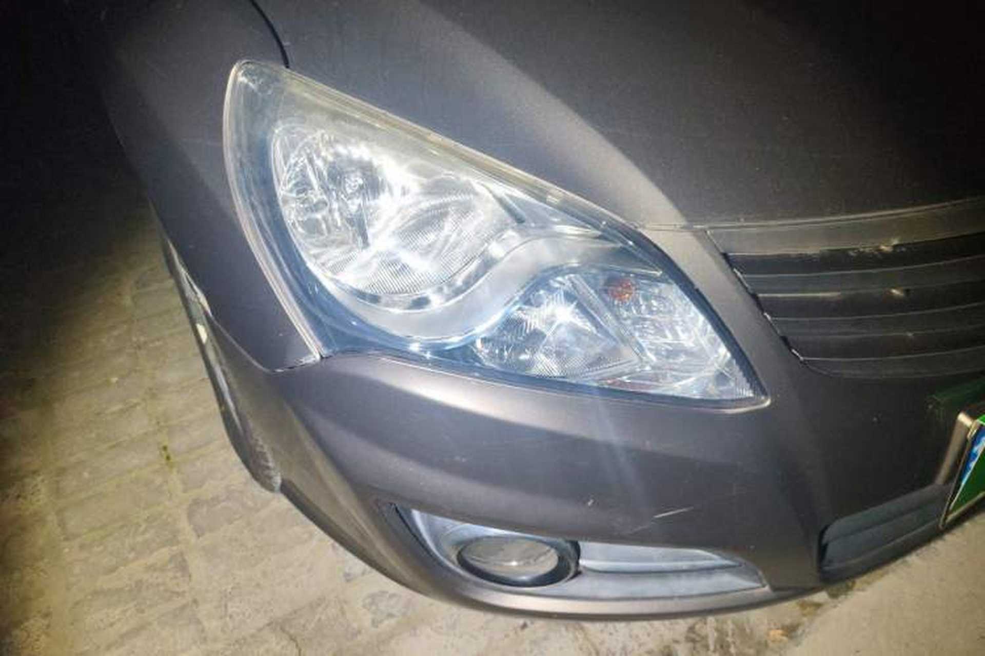 Used Hyundai Celesta 2011 1.6L Automatic Comfort Edition Right Front Headlight