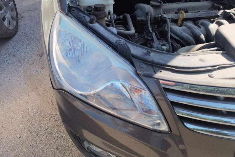 Used Hyundai Celesta 2011 1.6L Automatic Comfort Edition Right Front Headlight