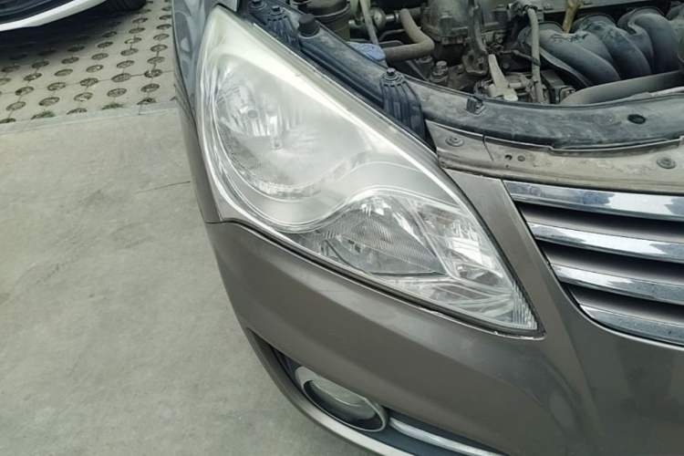 Used Hyundai Celesta 2011 1.6L Automatic Comfort Edition Right Front Headlight