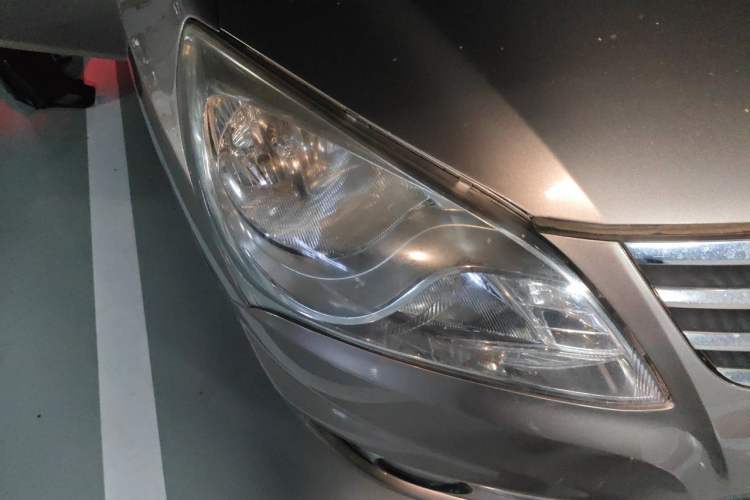 Used Hyundai Celesta 2011 1.6L Automatic Luxury Version Right Front Headlight