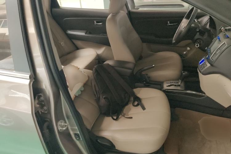 Used Hyundai Celesta 2011 1.6L Automatic Luxury Version Right Front Seat