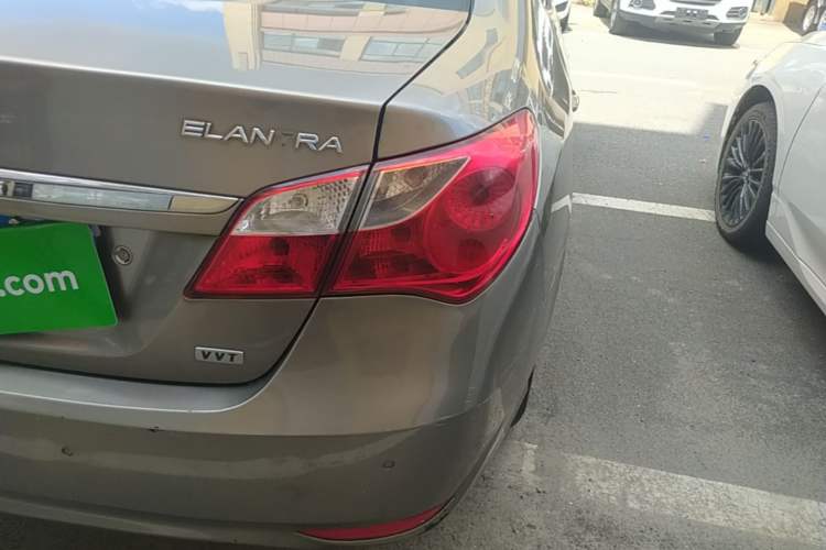 Used Hyundai Celesta 2011 1.6L Automatic Comfort Edition Right Rear Taillight