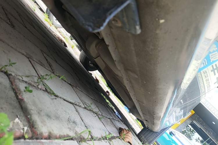 Used Hyundai Celesta 2011 1.6L Manual Luxury Model Right Side Sill
