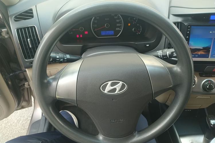 Used Hyundai Celesta 2011 1.6L Automatic Comfort Edition Steering Wheel