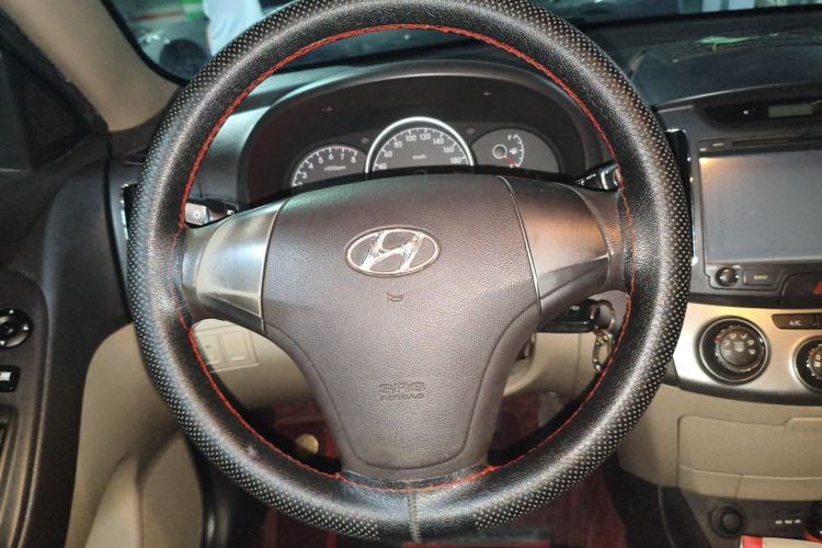 Used Hyundai Celesta 2011 1.6L Manual Comfort Edition Steering Wheel