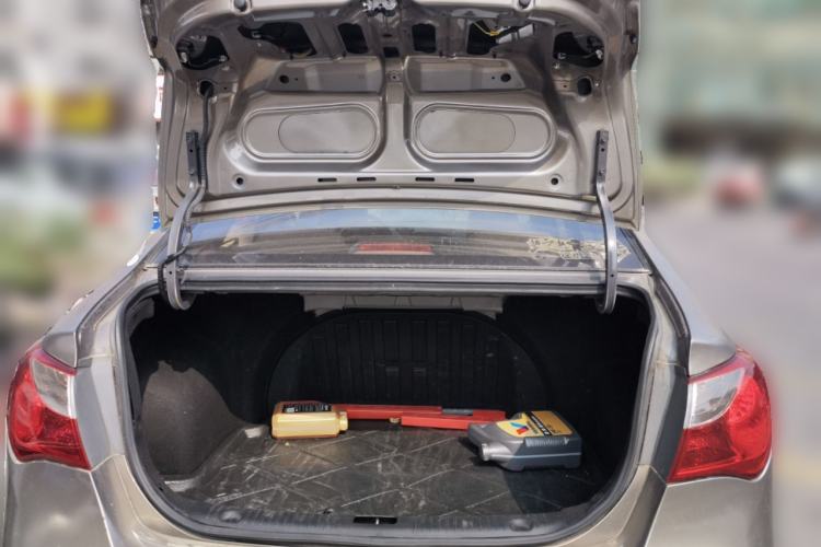 Used Hyundai Celesta 2011 1.6L Manual Comfort Edition Trunk