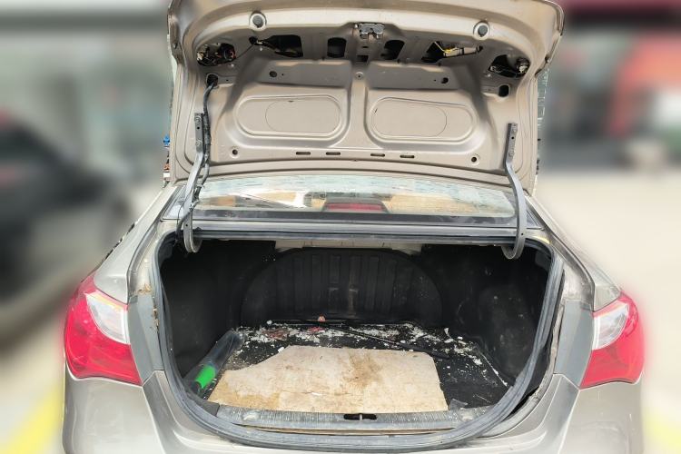 Used Hyundai Celesta 2011 1.6L Automatic Comfort Edition Trunk