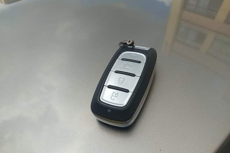 Used Hyundai Celesta 2011 1.6L Automatic Comfort Edition Vehicle Key