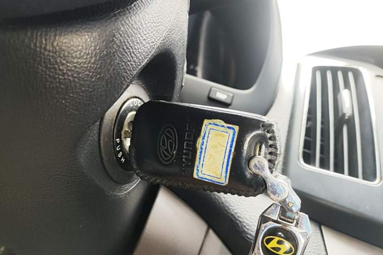 Used Hyundai Celesta 2011 1.6L Manual Luxury Model Vehicle Key