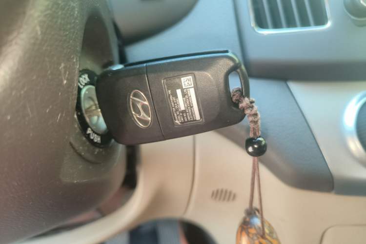 Used Hyundai Celesta 2011 1.6L Manual Comfort Edition Vehicle Key