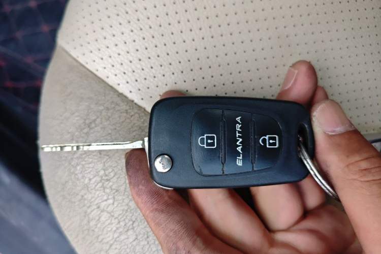 Used Hyundai Celesta 2011 1.6L Automatic Comfort Edition Vehicle Key