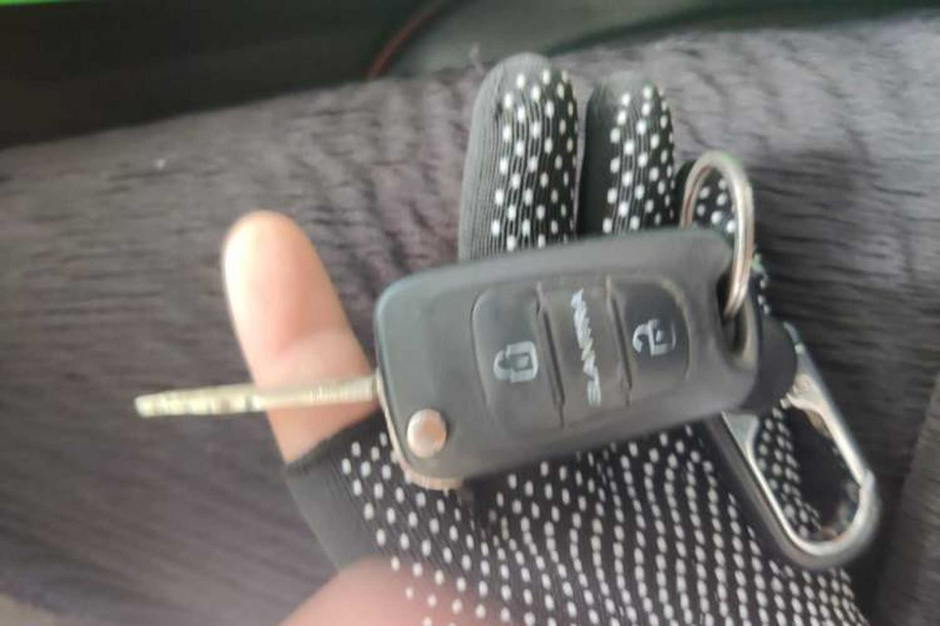 Used Hyundai Celesta 2011 1.6L Automatic Luxury Version Vehicle Key