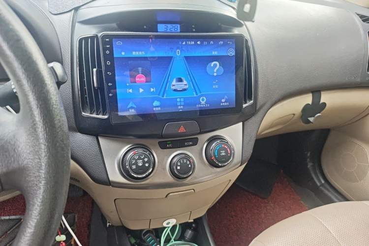 Used Hyundai Celesta 2011 1.6L Manual Comfort Edition Audio And AC Panel