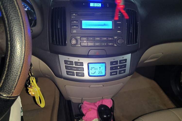 Used Hyundai Celesta 2011 1.6L Automatic Luxury Version Audio And AC Panel