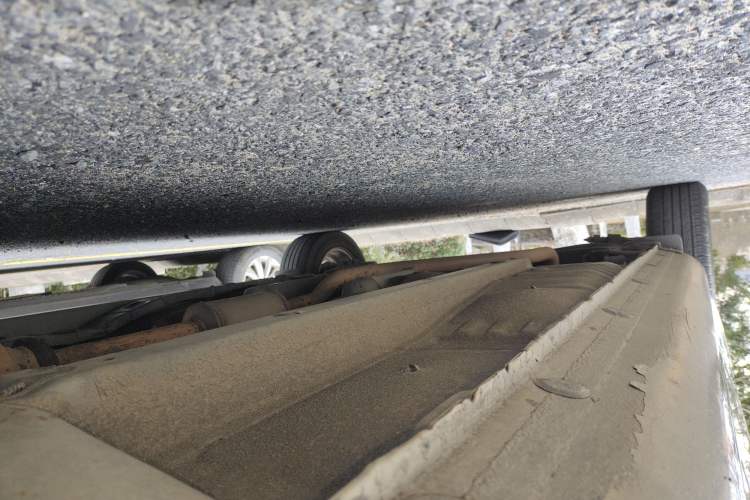 Used Hyundai Celesta 2011 1.6L Automatic Comfort Edition Chassis Front Right