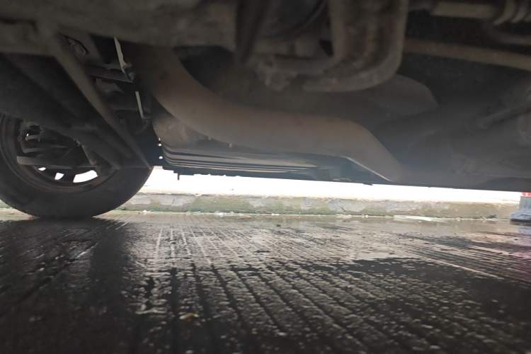 Used Hyundai Celesta 2011 1.6L Manual Comfort Edition Chassis Rear Right