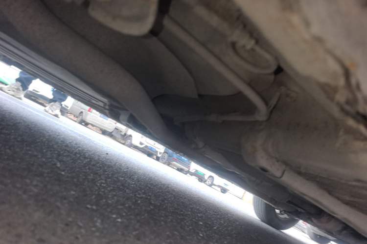 Used Hyundai Celesta 2011 1.6L Manual Comfort Edition Chassis Rear Right