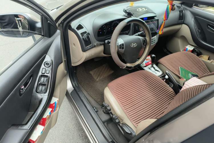 Used Hyundai Celesta 2011 1.6L Automatic Luxury Version Driver Seat