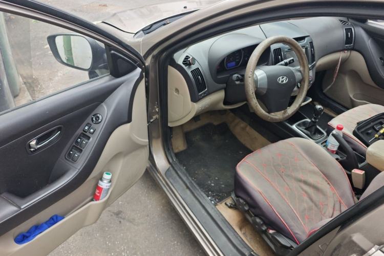 Used Hyundai Celesta 2011 1.6L Manual Luxury Model Driver Seat