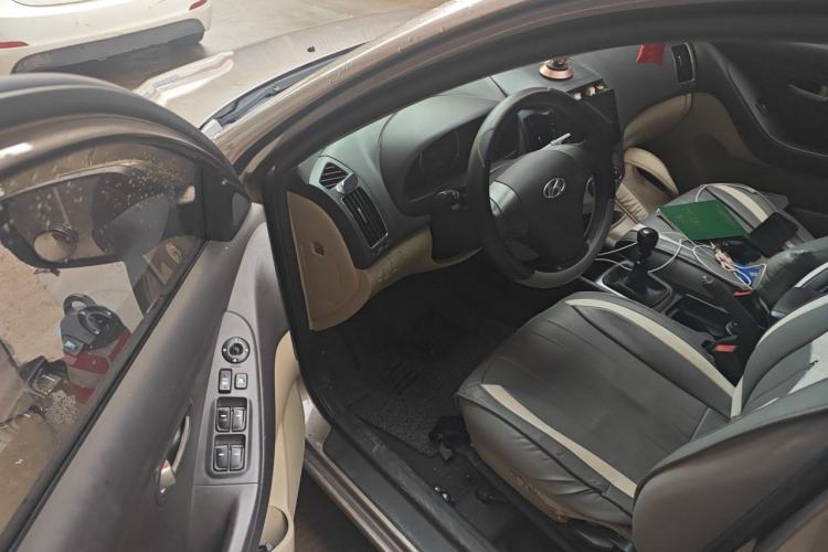 Used Hyundai Celesta 2011 1.6L Manual Comfort Edition Driver Seat