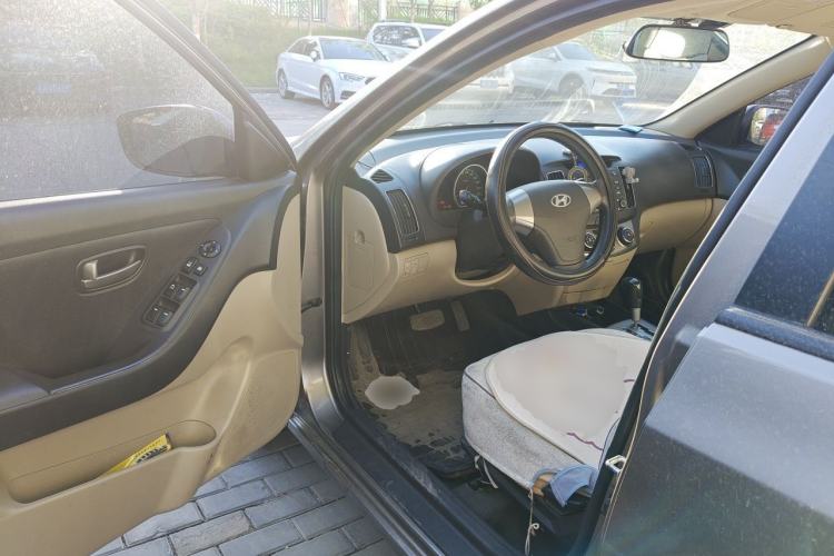 Used Hyundai Celesta 2011 1.6L Automatic Comfort Edition Driver Seat