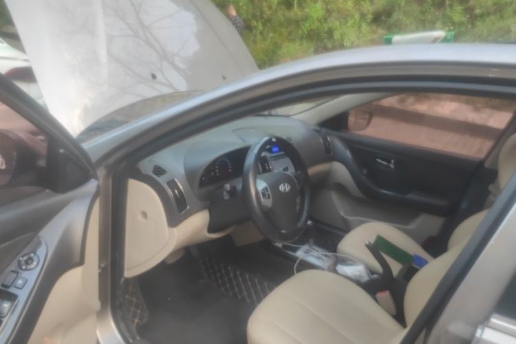 Used Hyundai Celesta 2011 1.6L Automatic Luxury Version Driver Seat