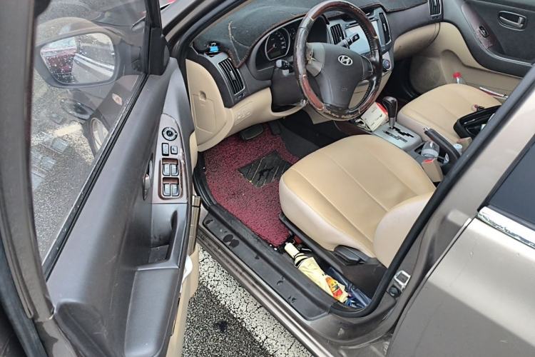 Used Hyundai Celesta 2011 1.6L Automatic Comfort Edition Driver Seat