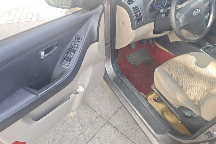 Used Hyundai Celesta 2011 1.6L Manual Comfort Edition Driver Seat