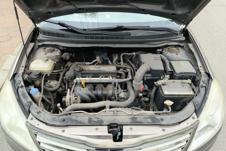 Used Hyundai Celesta 2011 1.6L Automatic Luxury Version Engine Bay