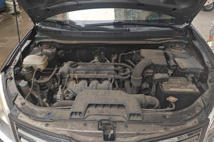 Used Hyundai Celesta 2011 1.6L Manual Comfort Edition Engine Bay